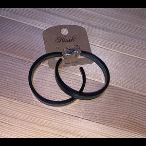 Women’s earrings